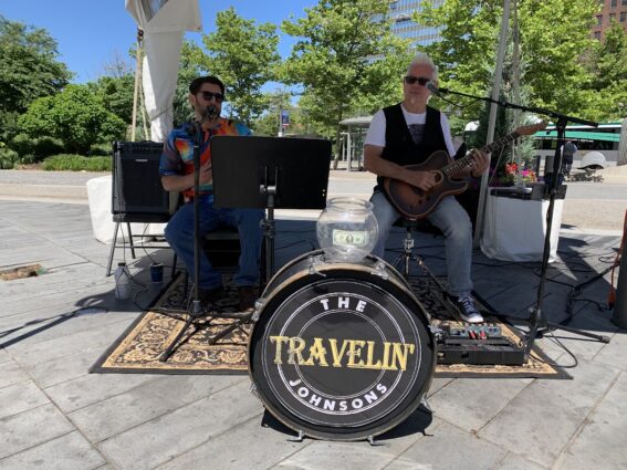 Square Sounds with The Travelin' Johnsons